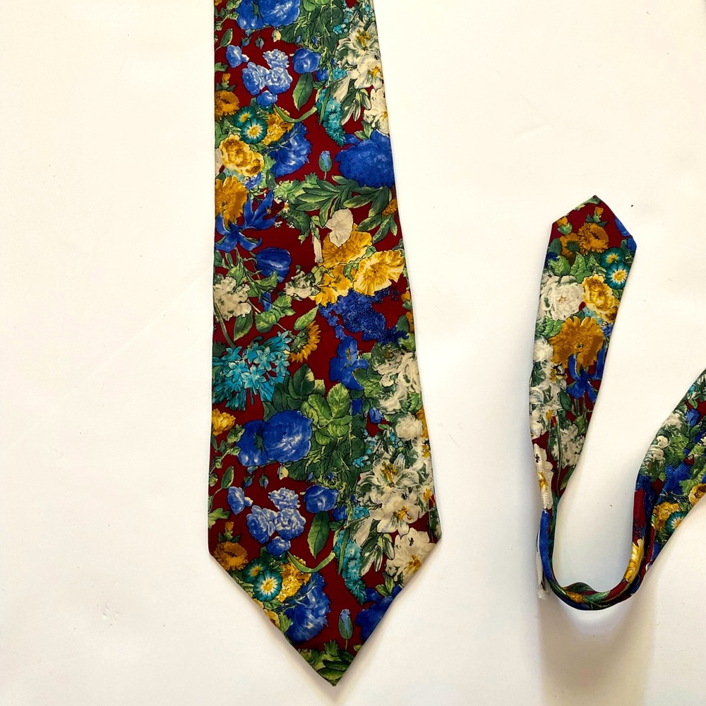 Ultra Floral Tie